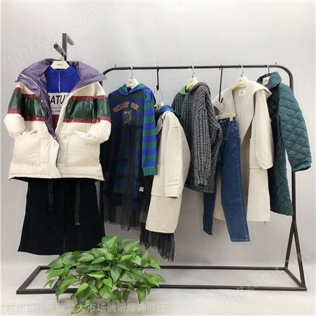 杭州四季青品牌折扣女装20年冬季羽绒套装拿货
