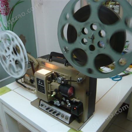 安徽电影机专卖 长江16毫米24伏250瓦溴钨灯电影放映机 电影机